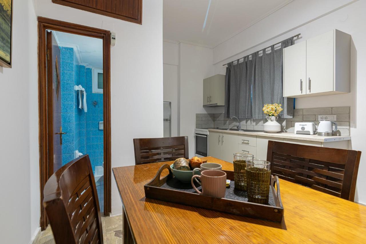 Denise Studios And Apartments Аргасі Екстер'єр фото