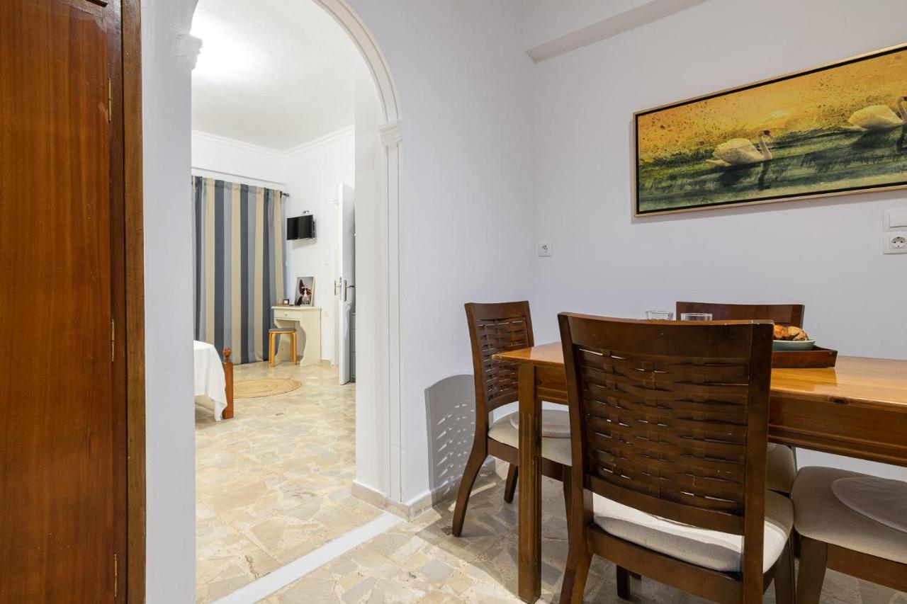Denise Studios And Apartments Аргасі Екстер'єр фото