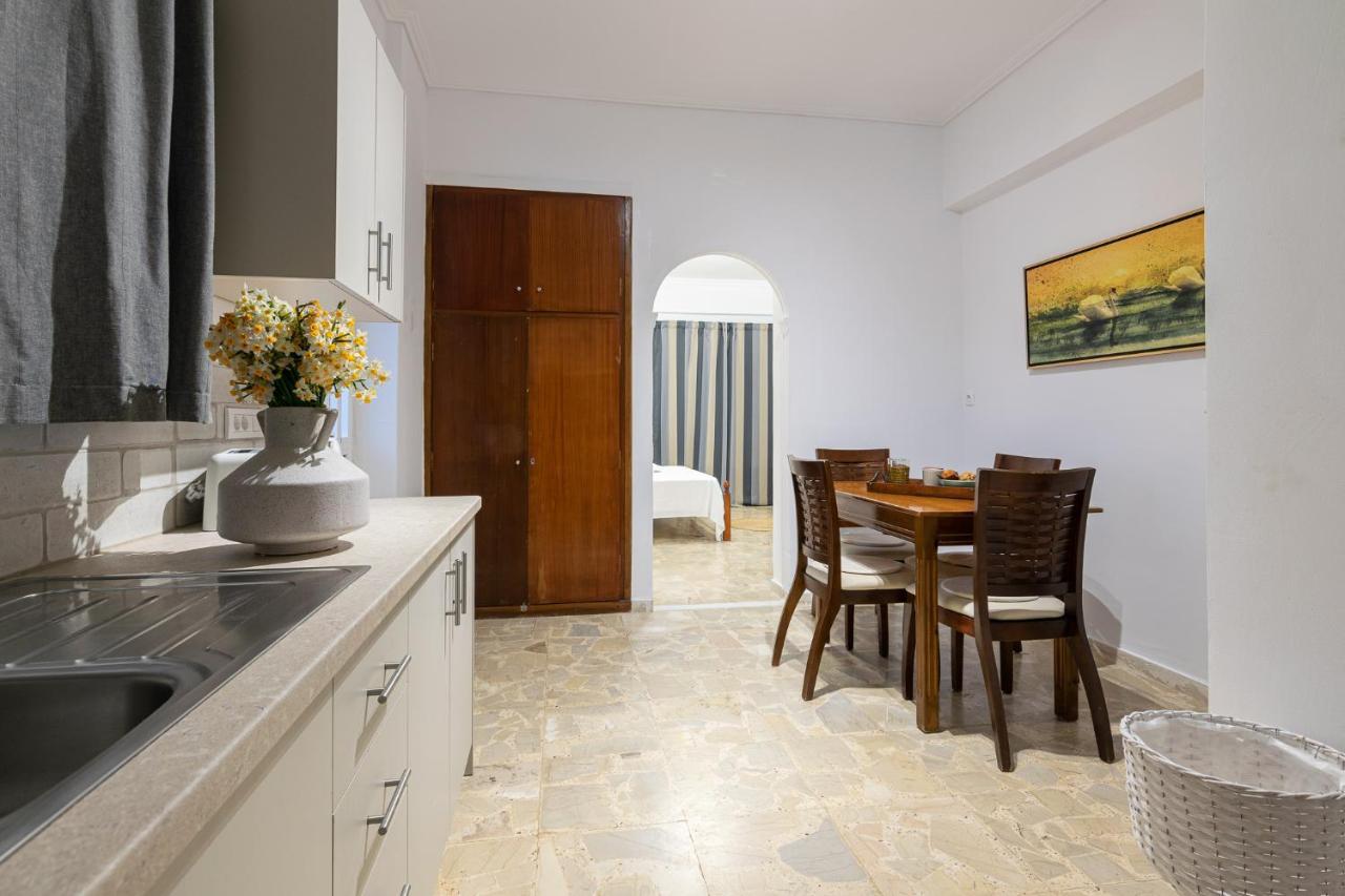 Denise Studios And Apartments Аргасі Екстер'єр фото