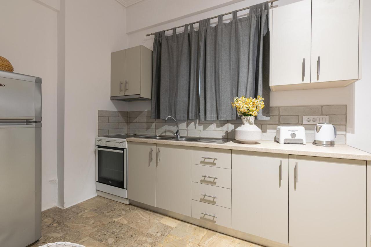Denise Studios And Apartments Аргасі Екстер'єр фото
