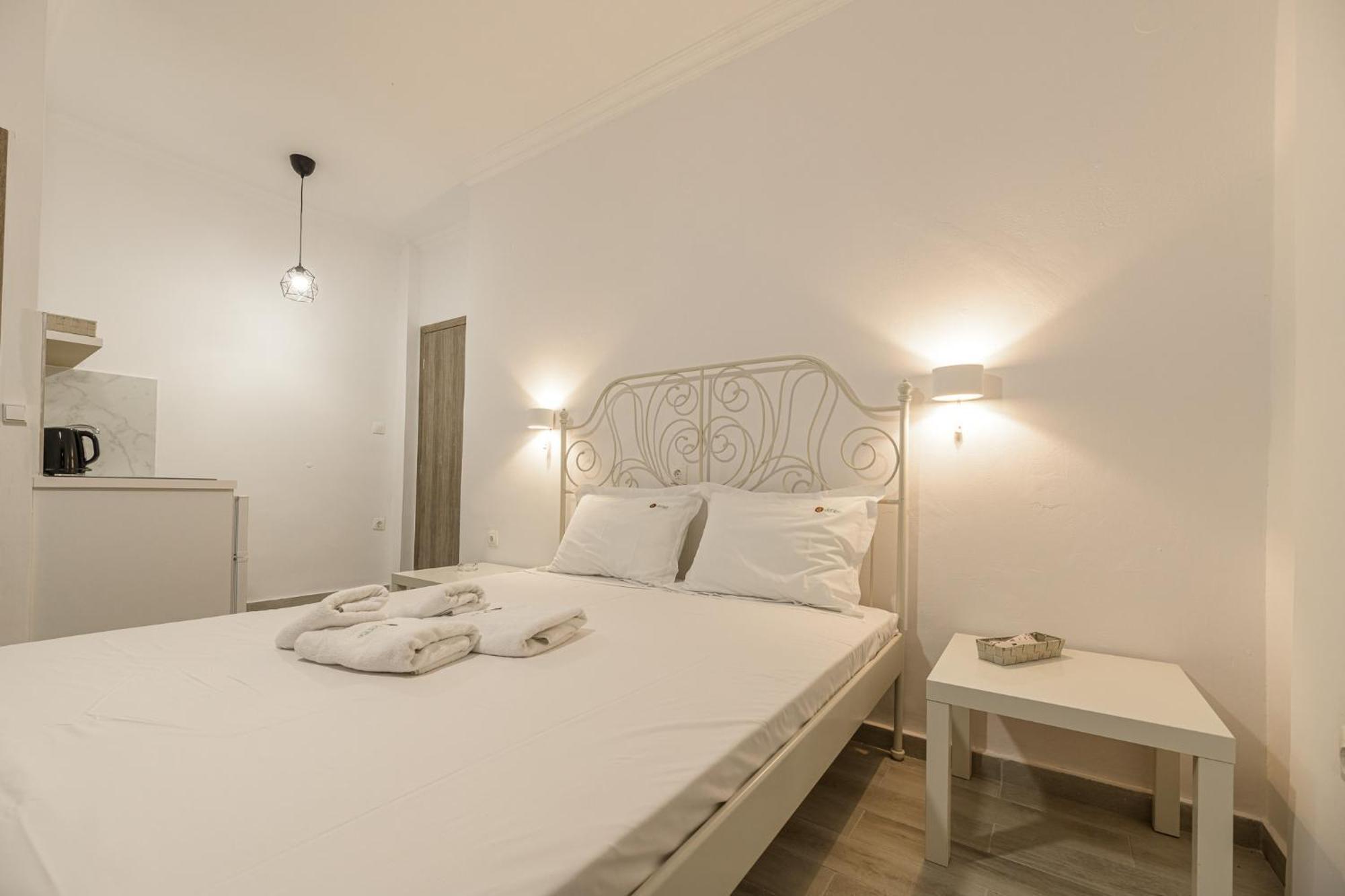 Denise Studios And Apartments Аргасі Екстер'єр фото