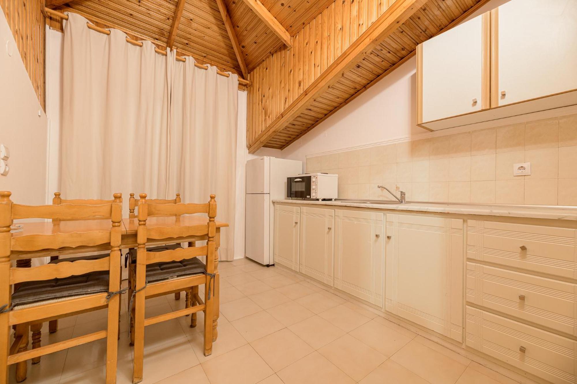 Denise Studios And Apartments Аргасі Екстер'єр фото