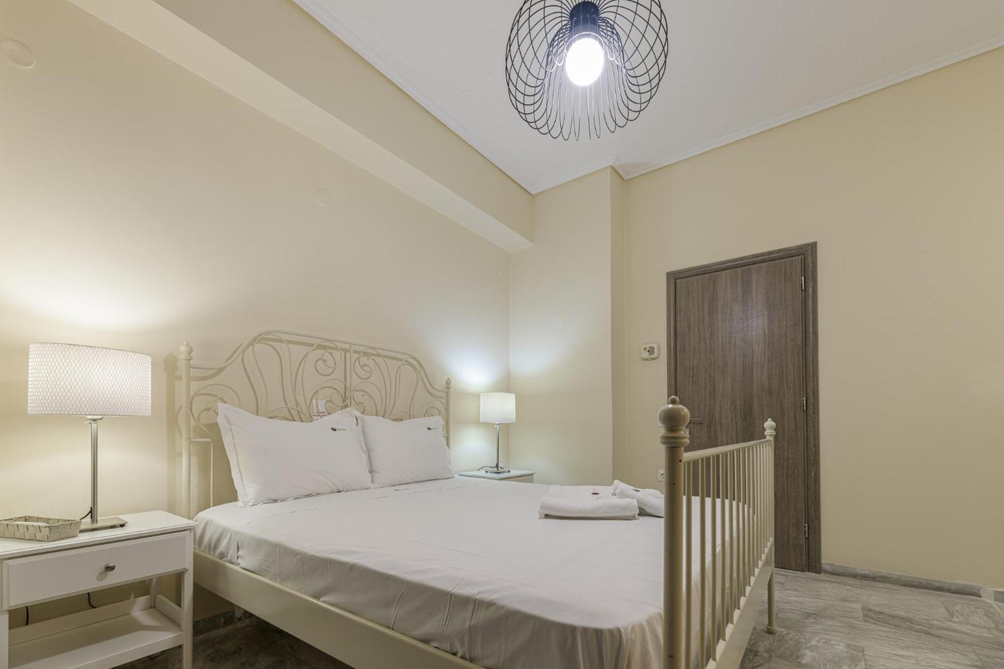 Denise Studios And Apartments Аргасі Екстер'єр фото