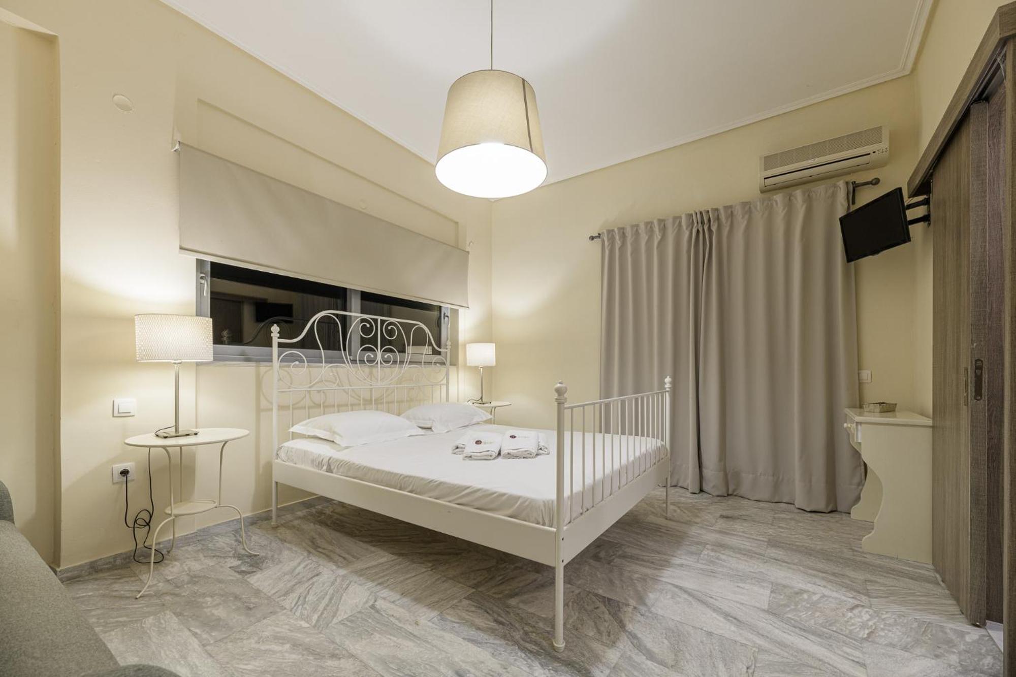 Denise Studios And Apartments Аргасі Екстер'єр фото
